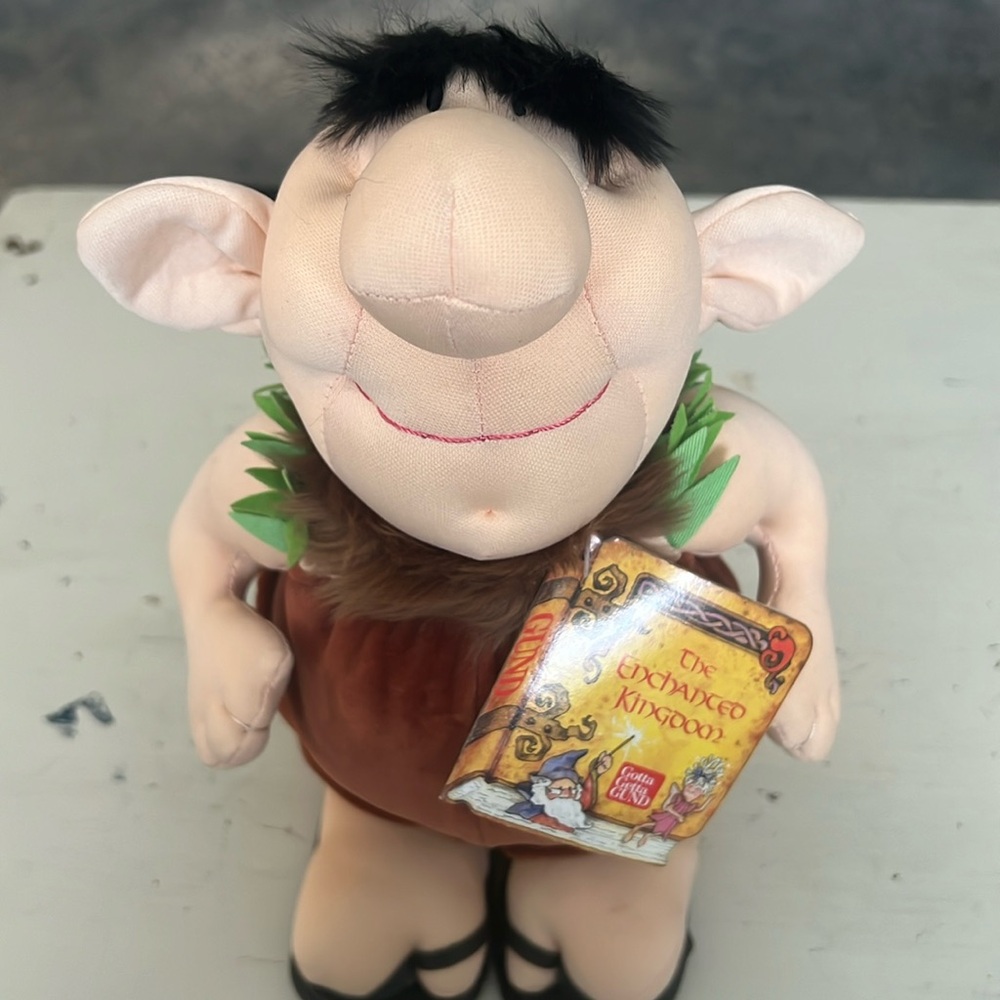 12 inch Sygmund from The enchanted kingdom. GUND. New with tag